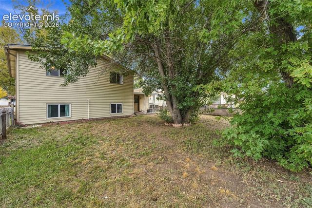 1520 River Drive, Fountain, CO 80817