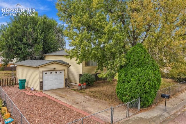 1520 River Drive, Fountain, CO 80817