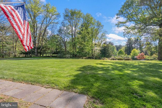 7 LOCUST LN, Rose Valley, PA 19086