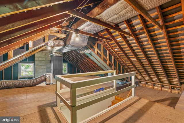 7 LOCUST LN, Rose Valley, PA 19086