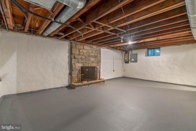 7 LOCUST LN, Rose Valley, PA 19086