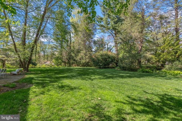 7 LOCUST LN, Rose Valley, PA 19086