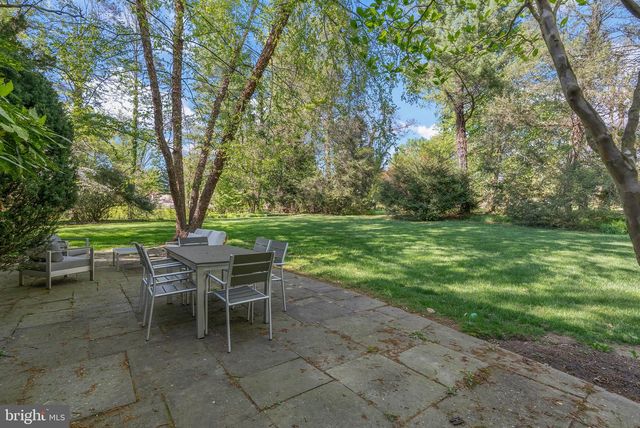 7 LOCUST LN, Rose Valley, PA 19086