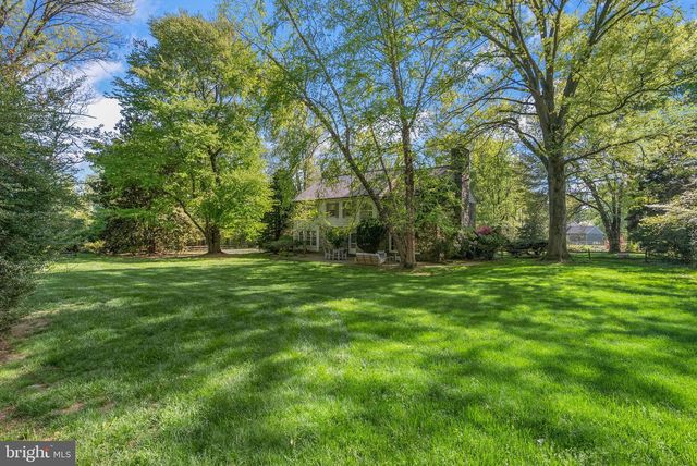 7 LOCUST LN, Rose Valley, PA 19086