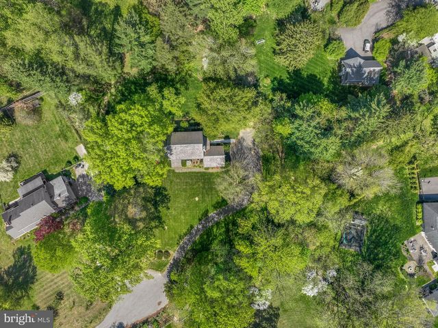 7 LOCUST LN, Rose Valley, PA 19086