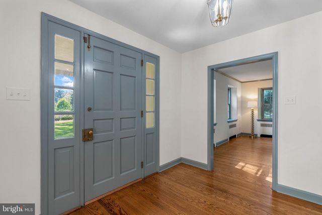 7 LOCUST LN, Rose Valley, PA 19086