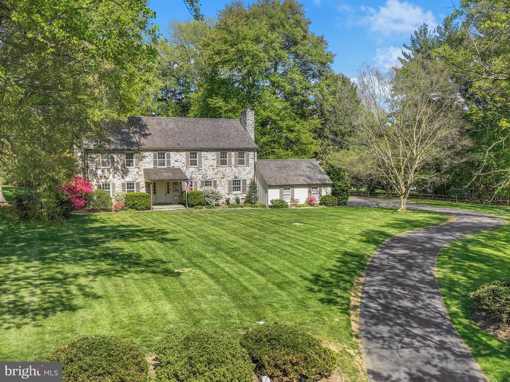 7 LOCUST LN, Rose Valley, PA 19086