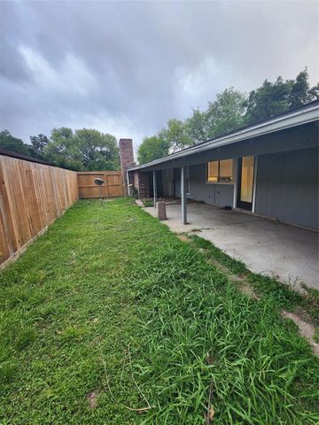3822 Broken Elm Drive, Spring, TX 77388