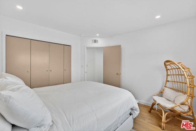 1443 25th Street 2, Santa Monica, CA 90404