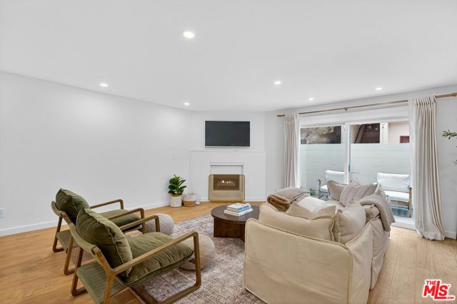 1443 25th Street 2, Santa Monica, CA 90404