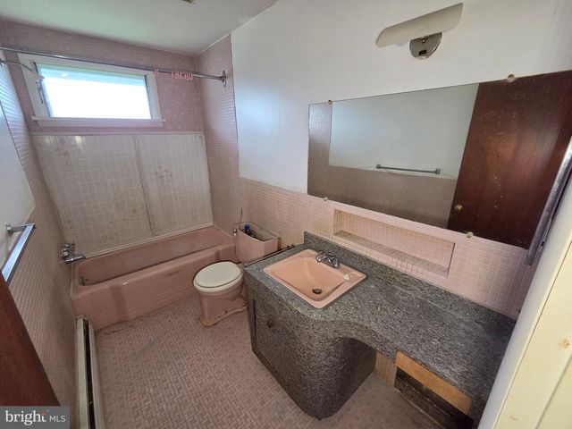 9952 HARDY RD, Philadelphia, PA 19115