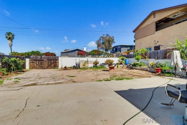 5436 Division St, San Diego, CA 92114