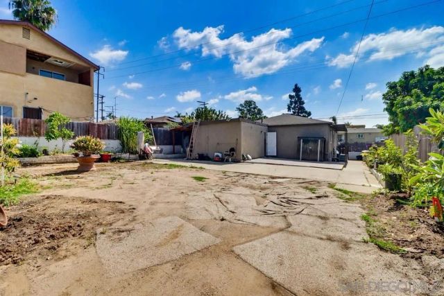 5436 Division St, San Diego, CA 92114