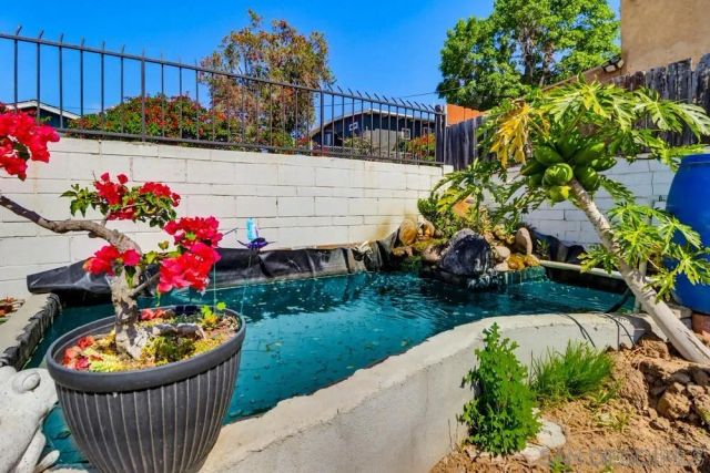 5436 Division St, San Diego, CA 92114