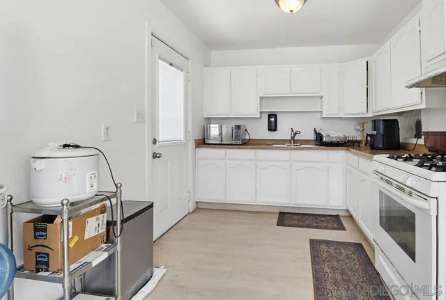 5436 Division St, San Diego, CA 92114