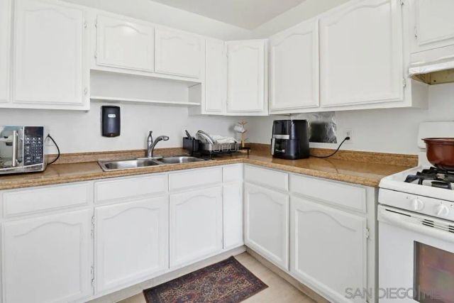 5436 Division St, San Diego, CA 92114