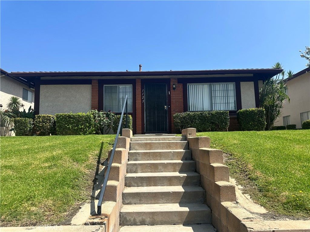 Image 1 of property listing at 1123 W Sierra Madre 1, Azusa, CA 91702