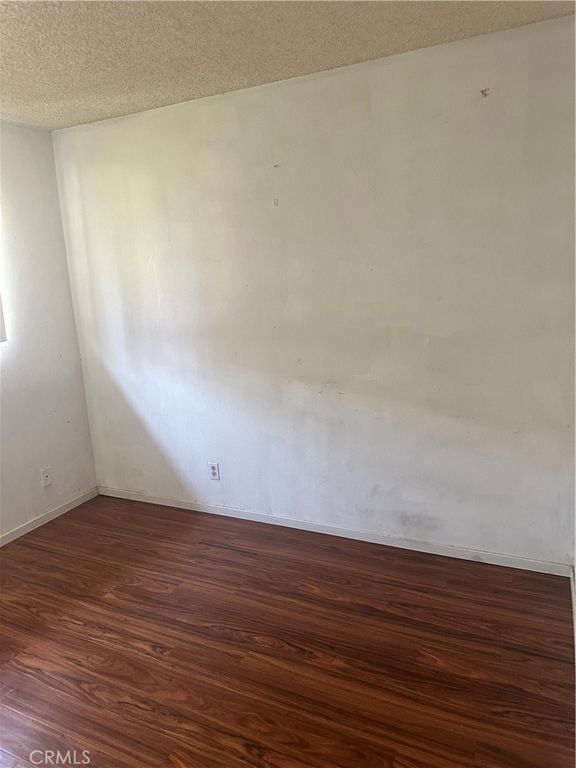 Image 13 of property listing at 1123 W Sierra Madre 1, Azusa, CA 91702