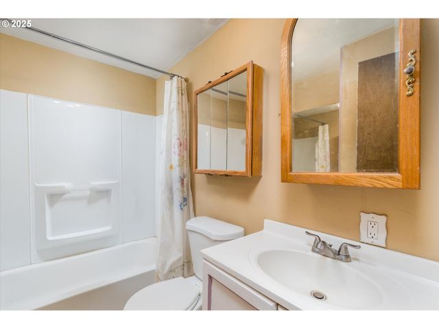 25242 Cherrywood St St 14, Rainier, OR 97048