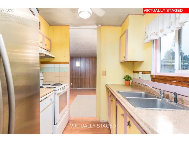 25242 Cherrywood St St 14, Rainier, OR 97048