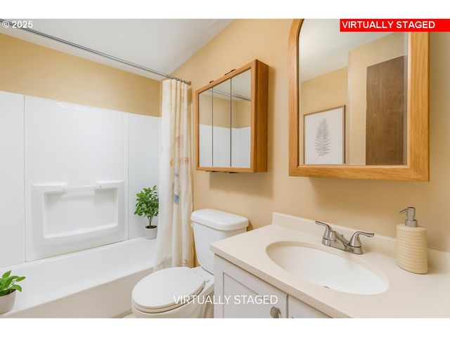 25242 Cherrywood St St 14, Rainier, OR 97048