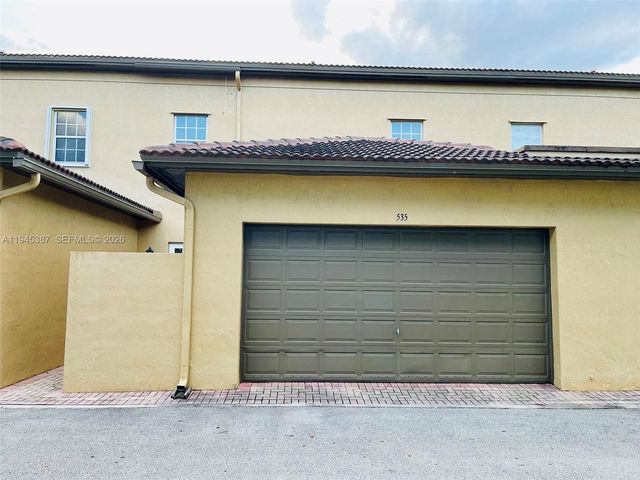 535 SW 146th Ter 3-8, Pembroke Pines, FL 33027