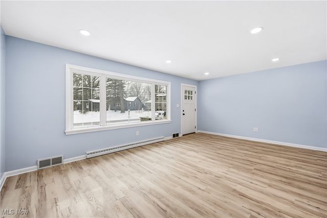 1960 Oak Street, Salem, OH 44460