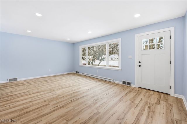 1960 Oak Street, Salem, OH 44460