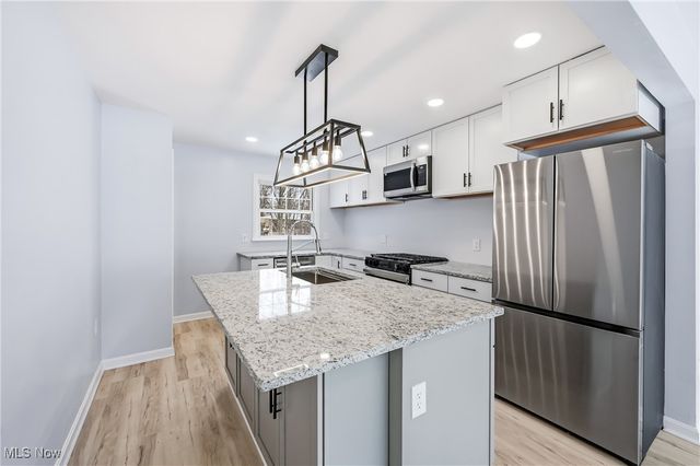 1960 Oak Street, Salem, OH 44460