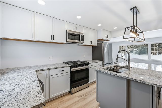 1960 Oak Street, Salem, OH 44460