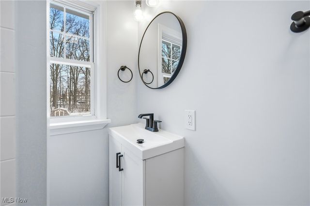 1960 Oak Street, Salem, OH 44460