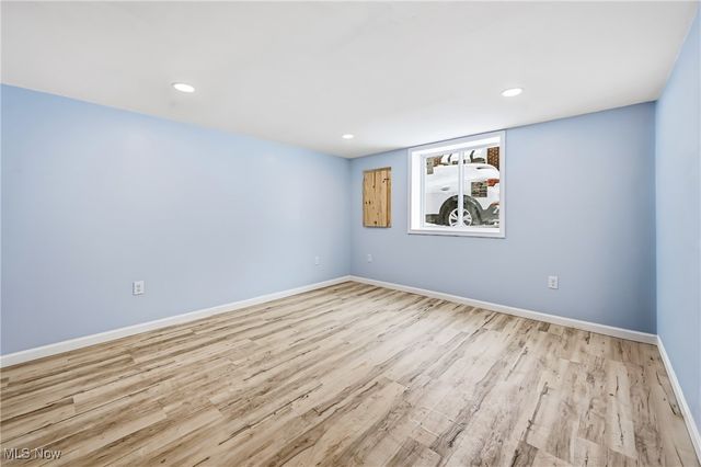 1960 Oak Street, Salem, OH 44460