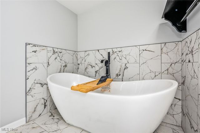 1960 Oak Street, Salem, OH 44460