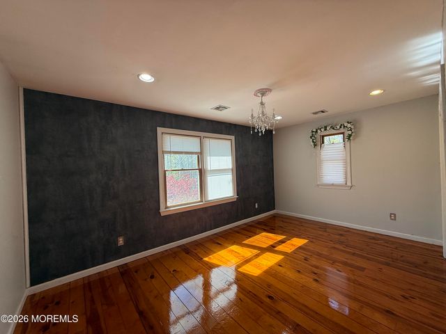 605 Farrelly Avenue, Bayville, NJ 08721