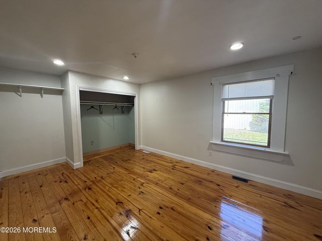 605 Farrelly Avenue, Bayville, NJ 08721