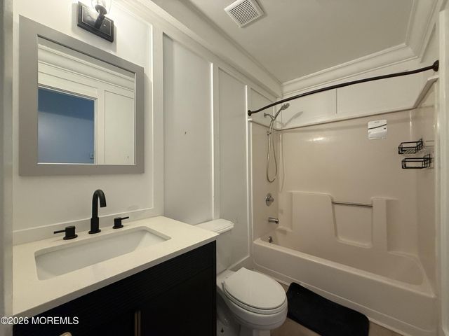 605 Farrelly Avenue, Bayville, NJ 08721