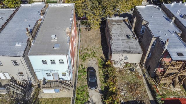 3041 W Flournoy Street, Chicago, IL 60612