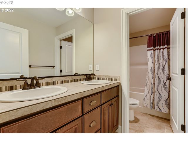 7890 Nw CROSSVINE St, Portland, OR 97229