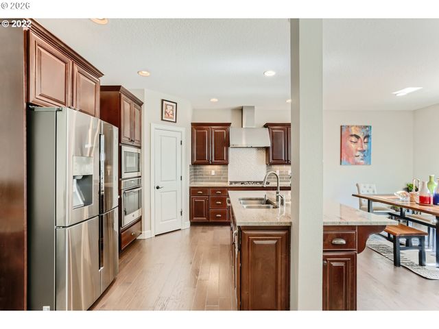 7890 Nw CROSSVINE St, Portland, OR 97229