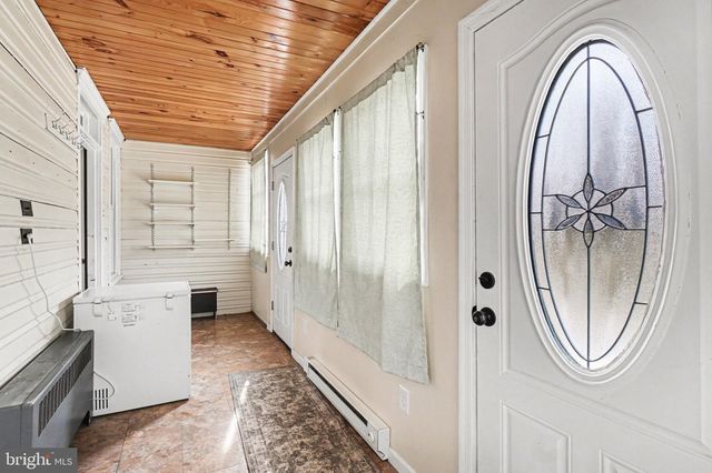 346 S S PARK AVENUE, Mercersburg, PA 17236