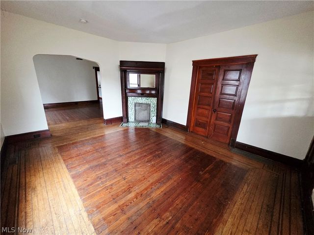 3421 Mapledale Avenue, Cleveland, OH 44109