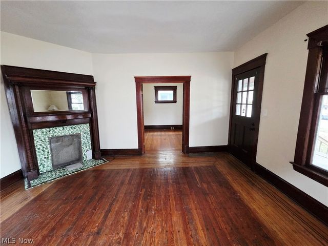 3421 Mapledale Avenue, Cleveland, OH 44109