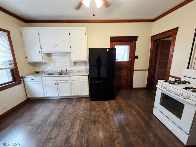 3421 Mapledale Avenue, Cleveland, OH 44109