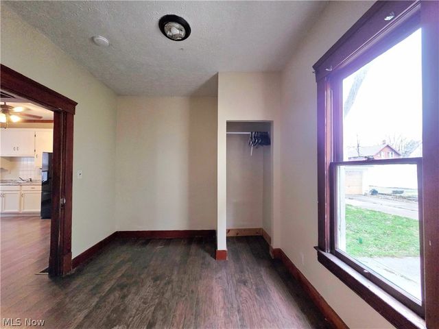 3421 Mapledale Avenue, Cleveland, OH 44109