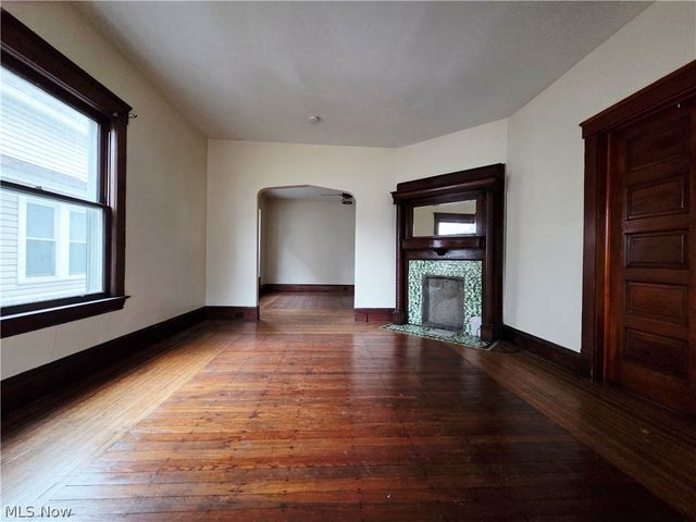 3421 Mapledale Avenue, Cleveland, OH 44109