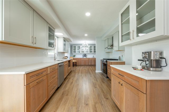 401 39th Street, West Des Moines, IA 50265