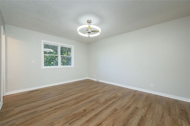 401 39th Street, West Des Moines, IA 50265
