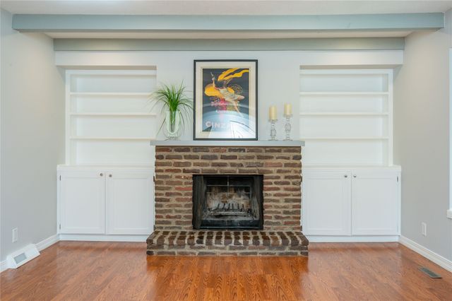 401 39th Street, West Des Moines, IA 50265