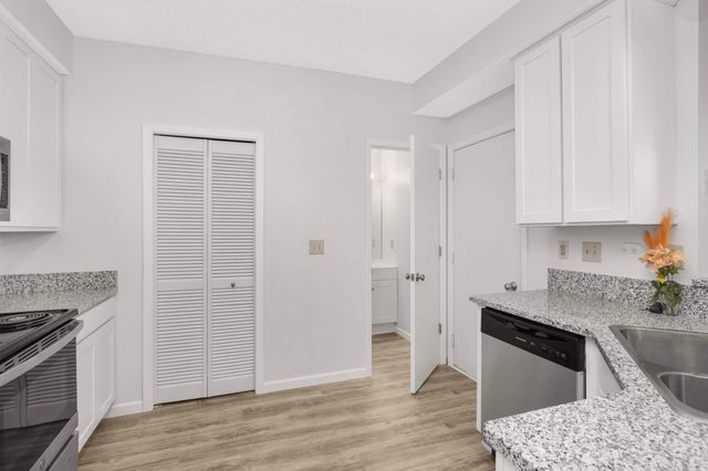 9249 Troon Court, Woodbury, MN 55125