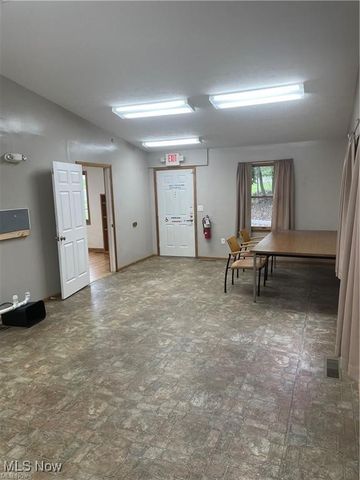 2470 Massillon Road, Akron, OH 44312